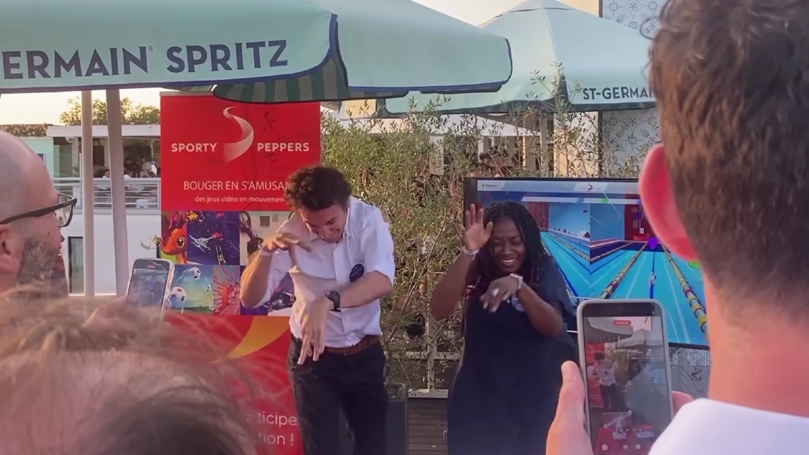 COSMOS x Piscine Molitor